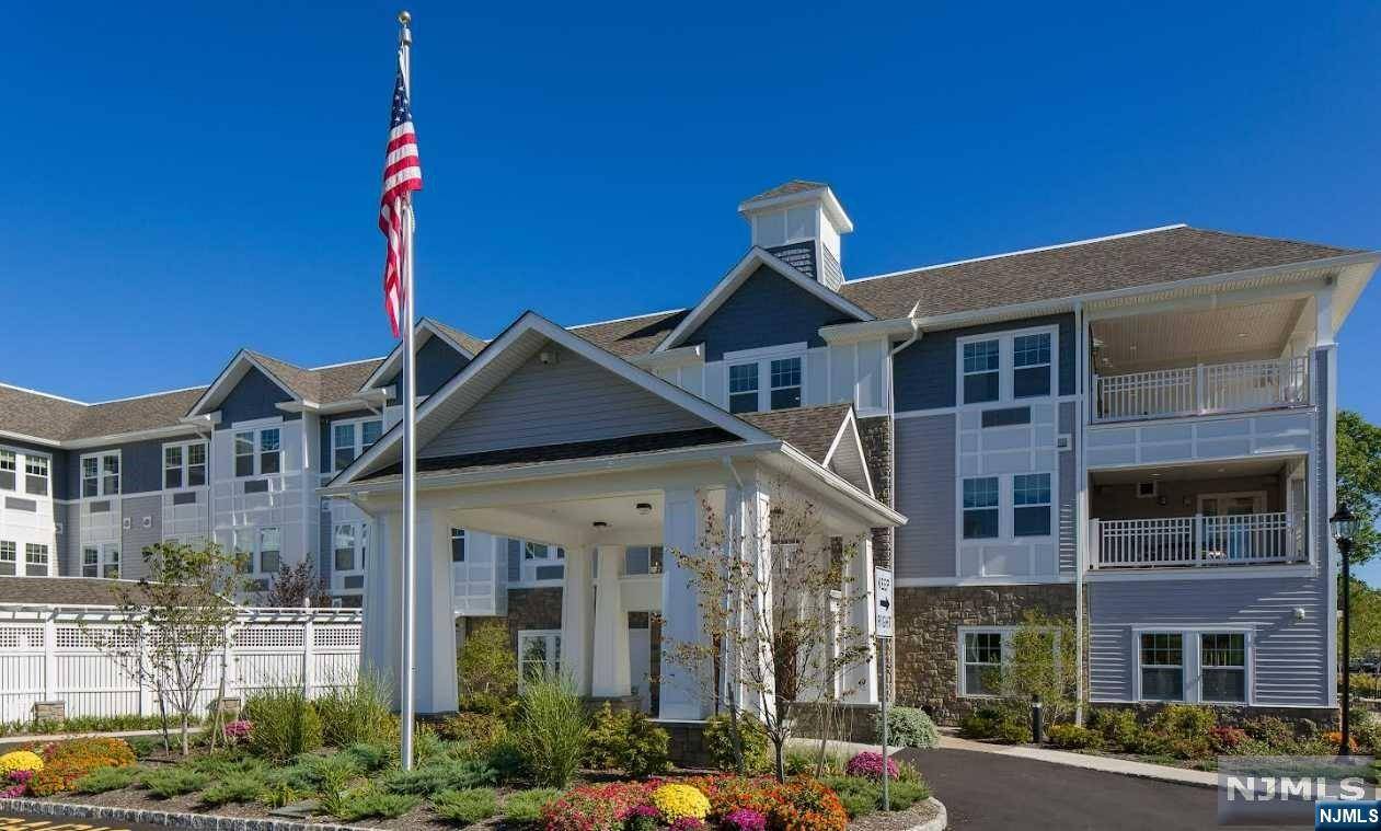 Tenafly, NJ 07670,55 Hudson AVE #332