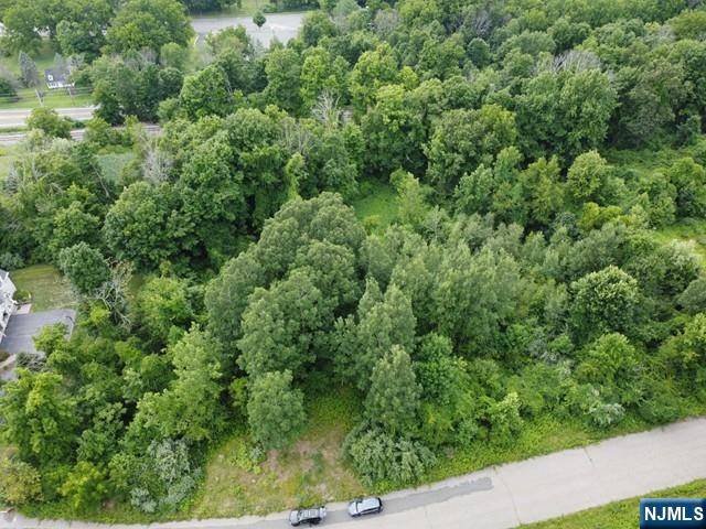 Sparta, NJ 07871,3 Holland CIR