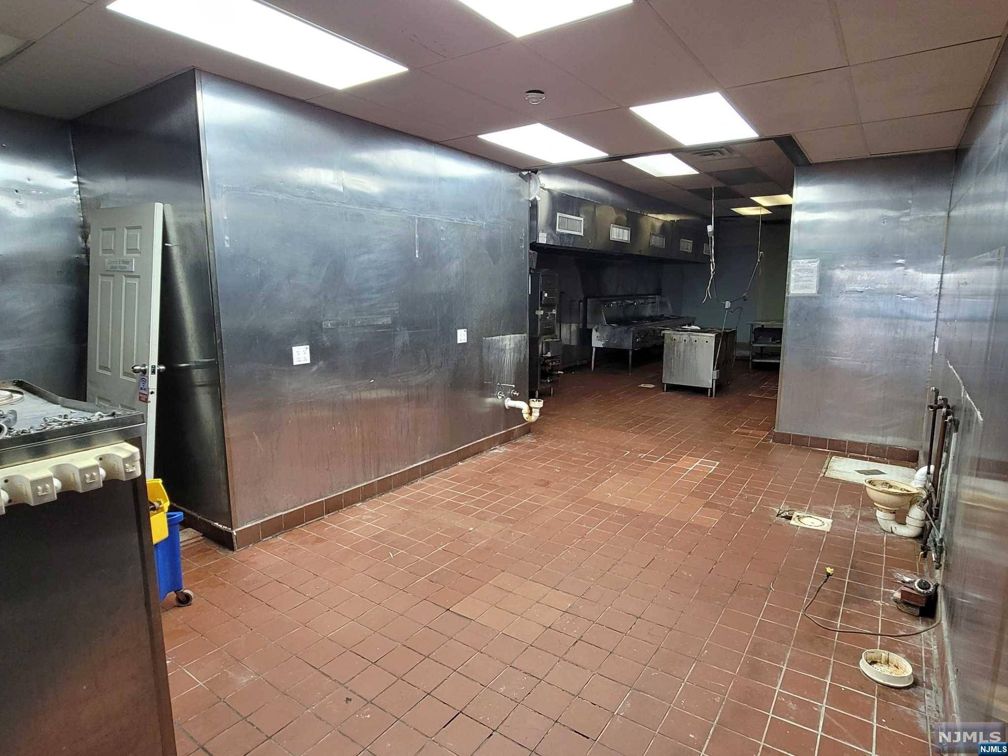 Englewood, NJ 07631,44 E Palisade AVE