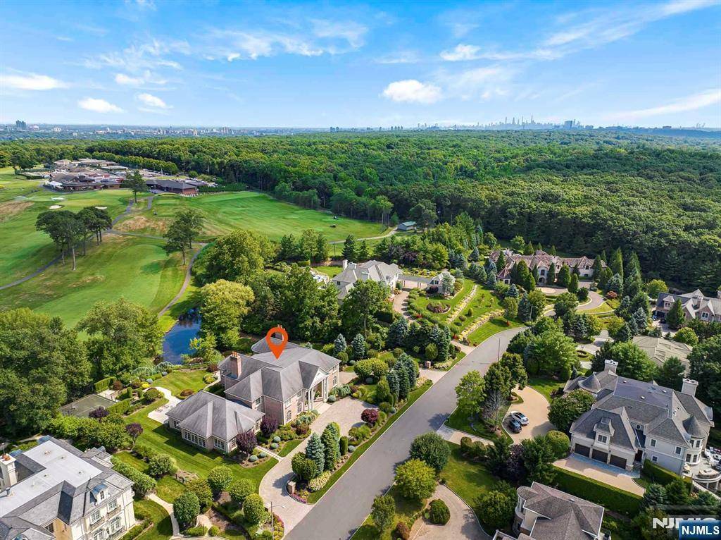 Cresskill, NJ 07626,196 Vaccaro DR