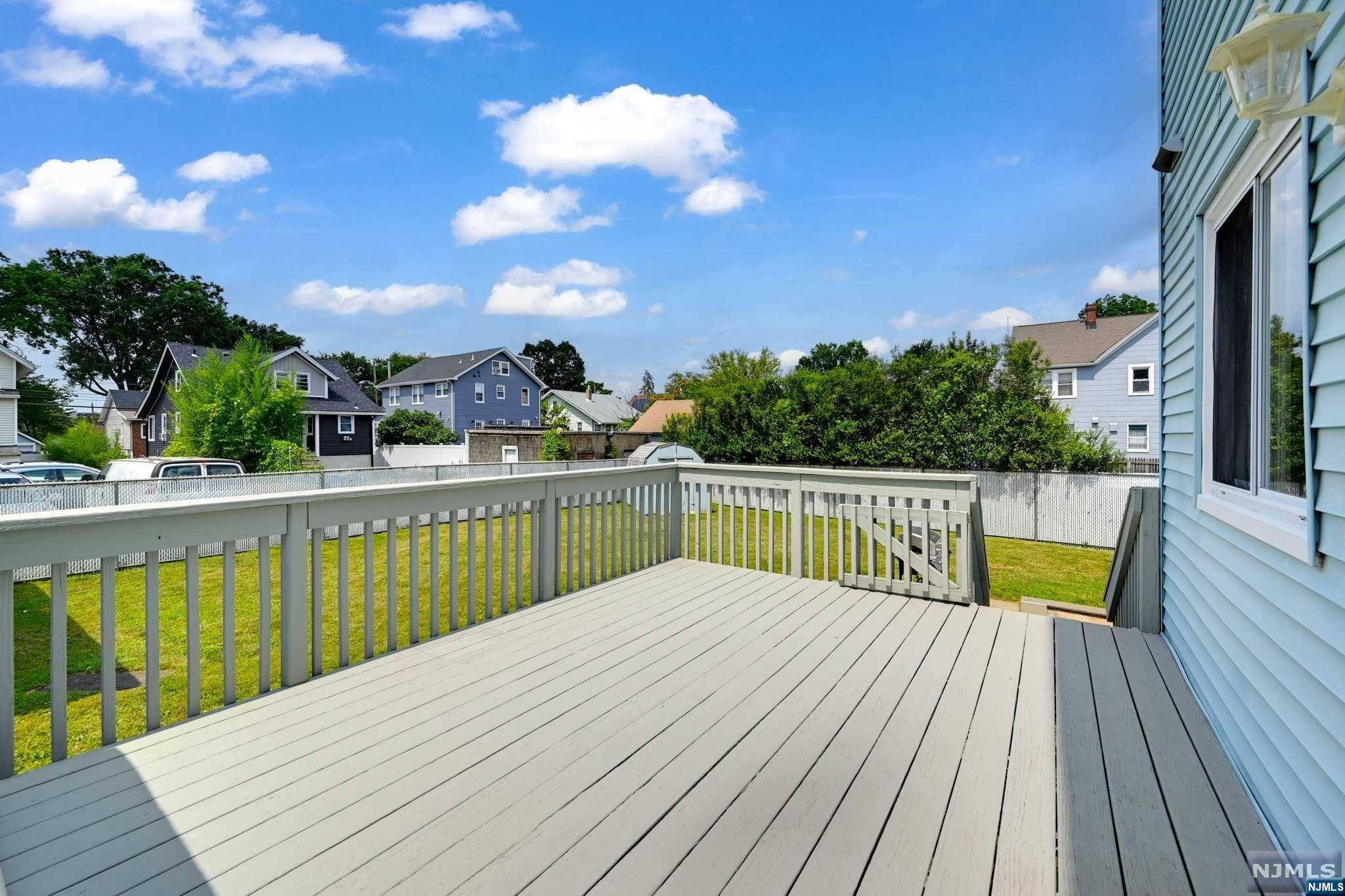 Little Ferry, NJ 07643,29 Center ST