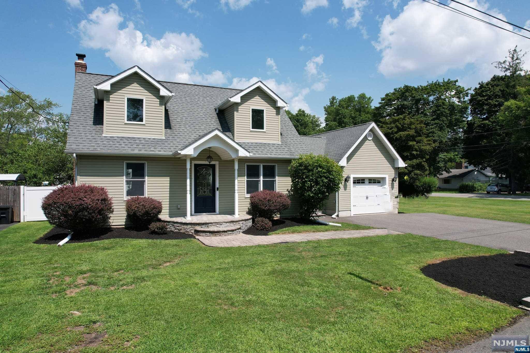Mine Hill Township, NJ 07803,39 S 2nd AVE