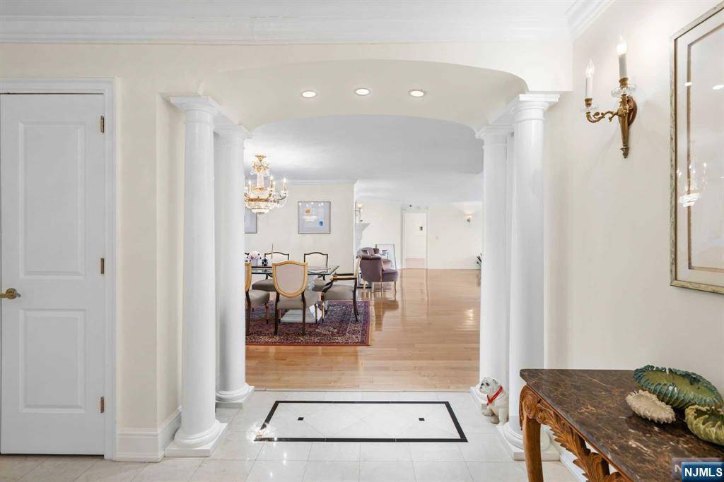 Fort Lee, NJ 07024,800 Palisade AVE #PH23A