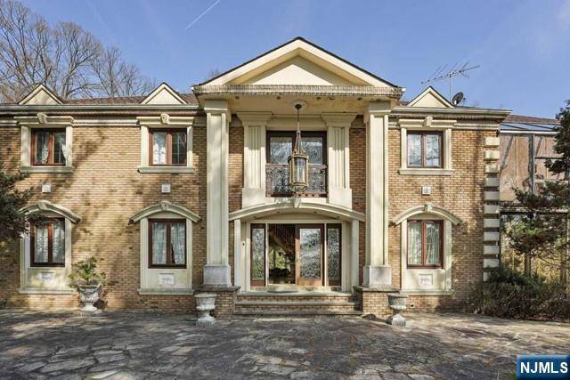 Saddle River, NJ 07458,12 E Saddle River RD