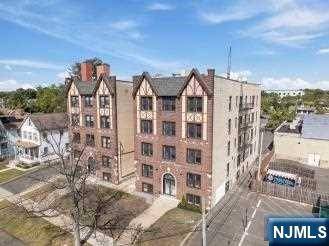 Roselle, NJ 07203,118 W 2nd AVE #9