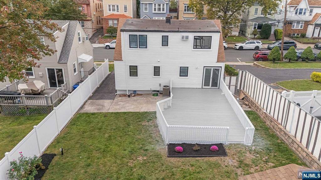 Kearny, NJ 07032,282 Ivy ST