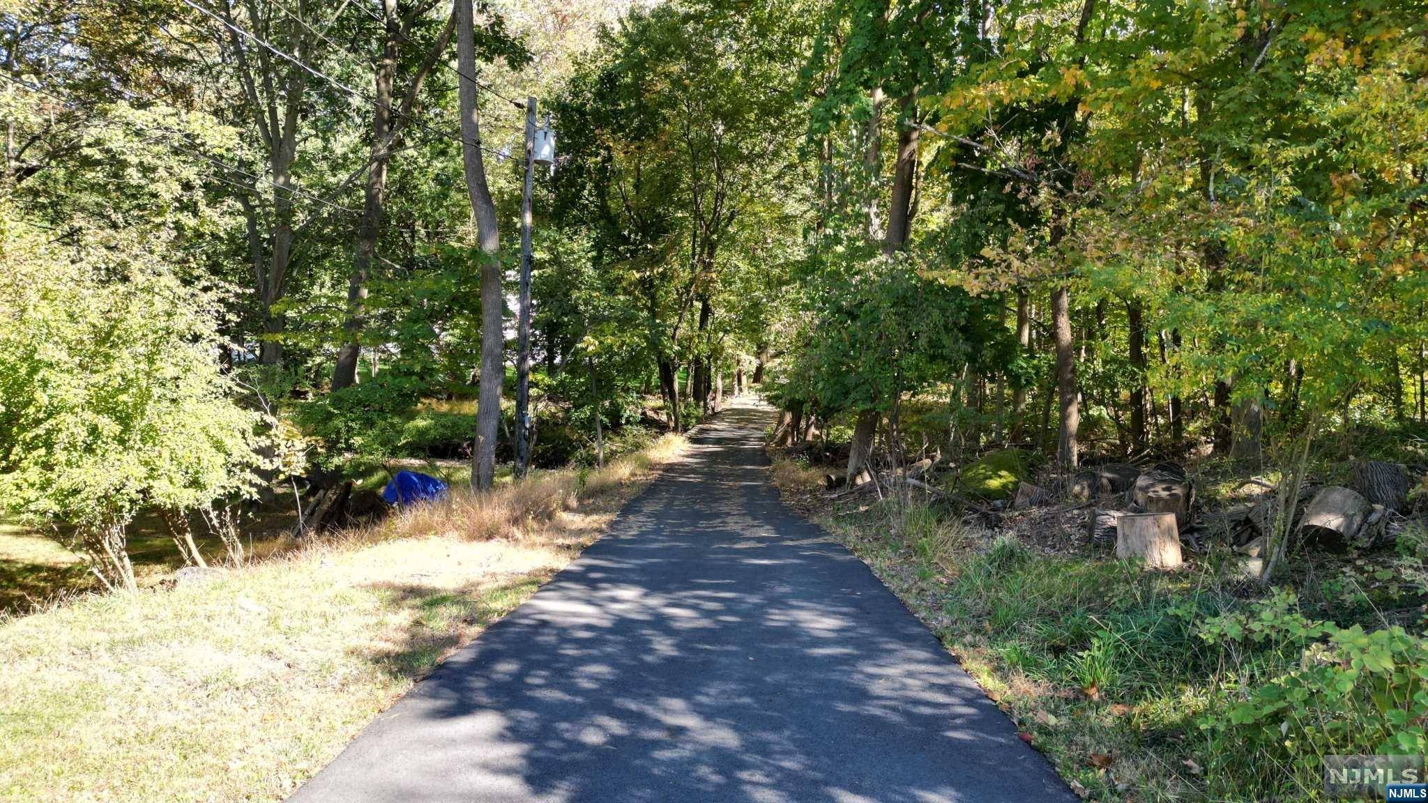 River Vale, NJ 07675,860 Rivervale RD