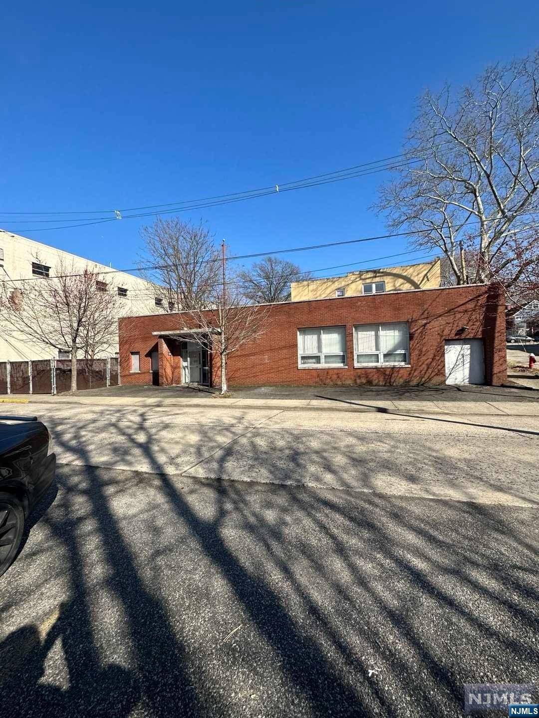 Bogota, NJ 07603,229 W Shore AVE