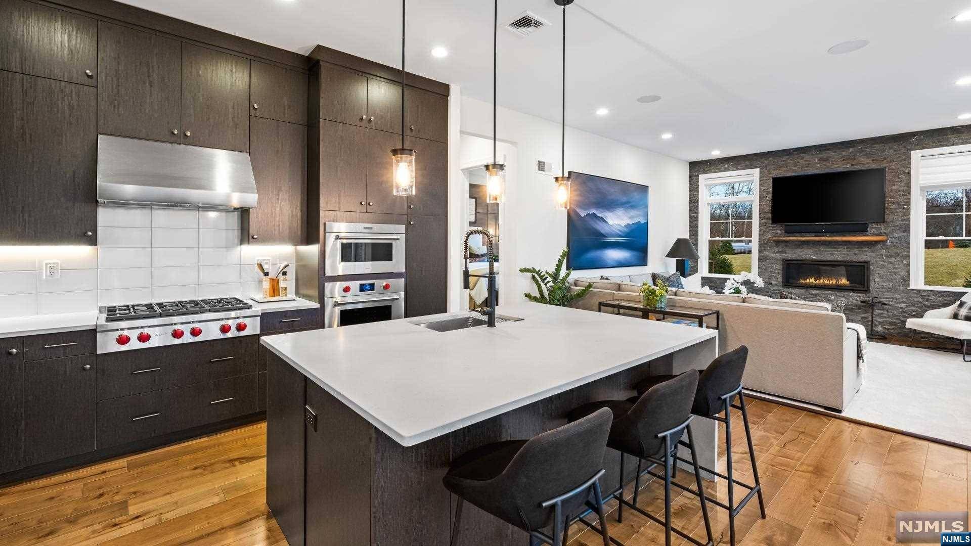 River Vale, NJ 07675,103 Woodmont CIR
