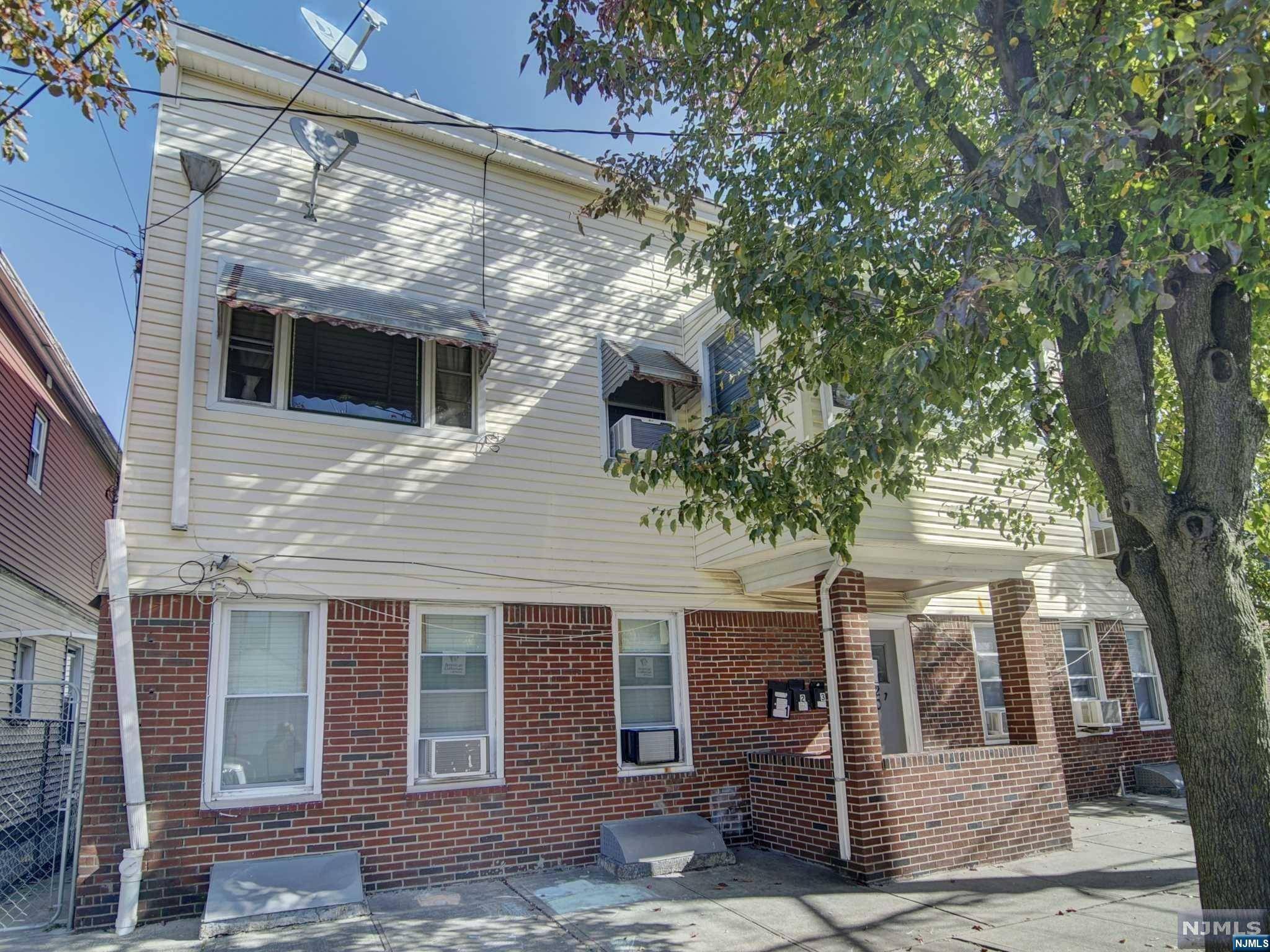 Clifton, NJ 07011,304 Hope AVE