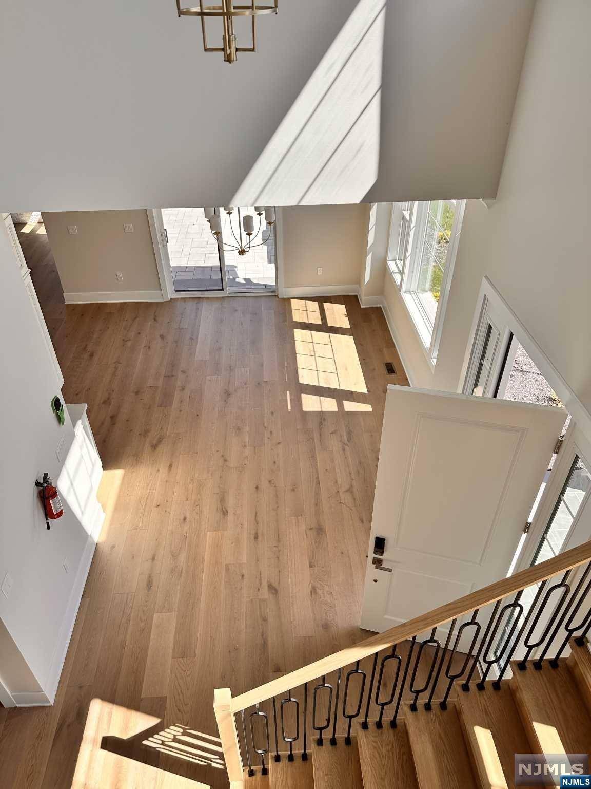 River Vale, NJ 07675,92 Woodmont CIR