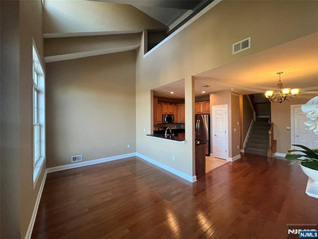 Hawthorne, NJ 07506,3 Rhodes CT