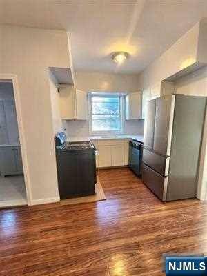 Bayonne, NJ 07002,14 Cooper ST