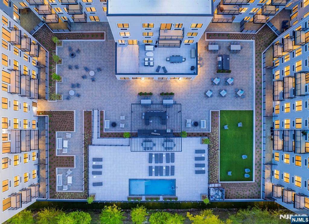 Rochelle Park, NJ 07662,120 W Passaic ST #417