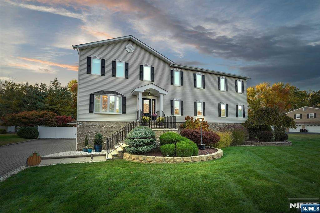 East Hanover Twp, NJ 07936,29 Stimis LN