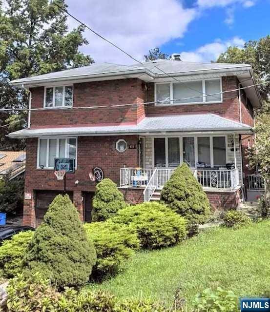 Ridgefield, NJ 07657,653 Clark AVE #2