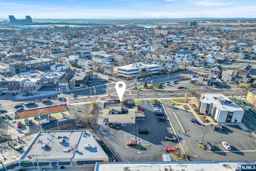 Secaucus, NJ 07094,1322 Paterson Plank RD