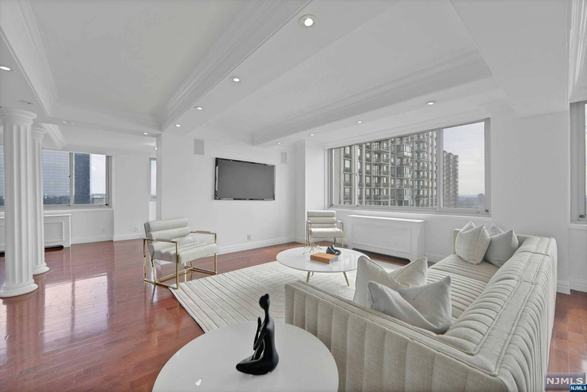 Fort Lee, NJ 07024,1600 Parker AVE #20-21C