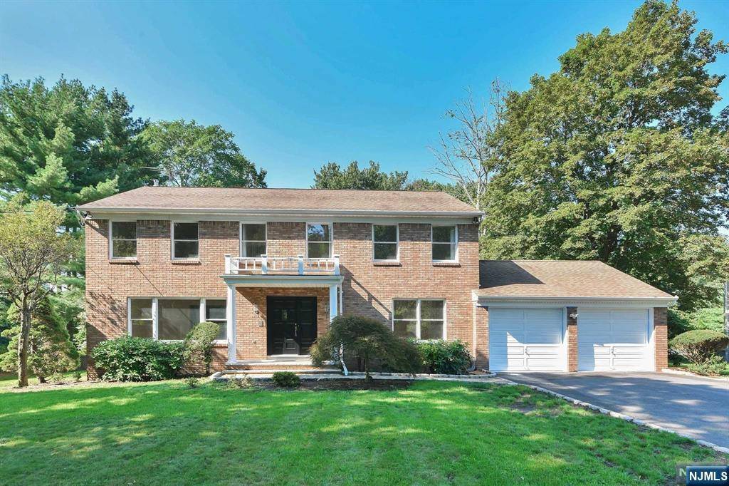 Alpine, NJ 07620,946 Closter Dock RD