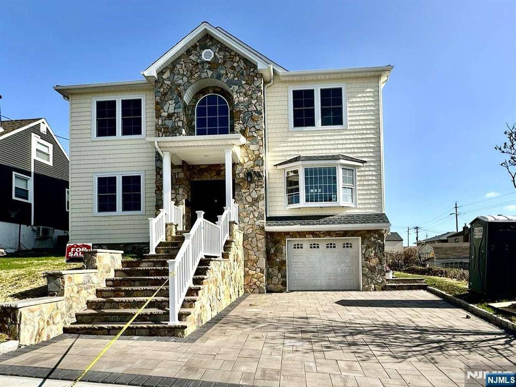 North Arlington, NJ 07031,178 Leonard PL