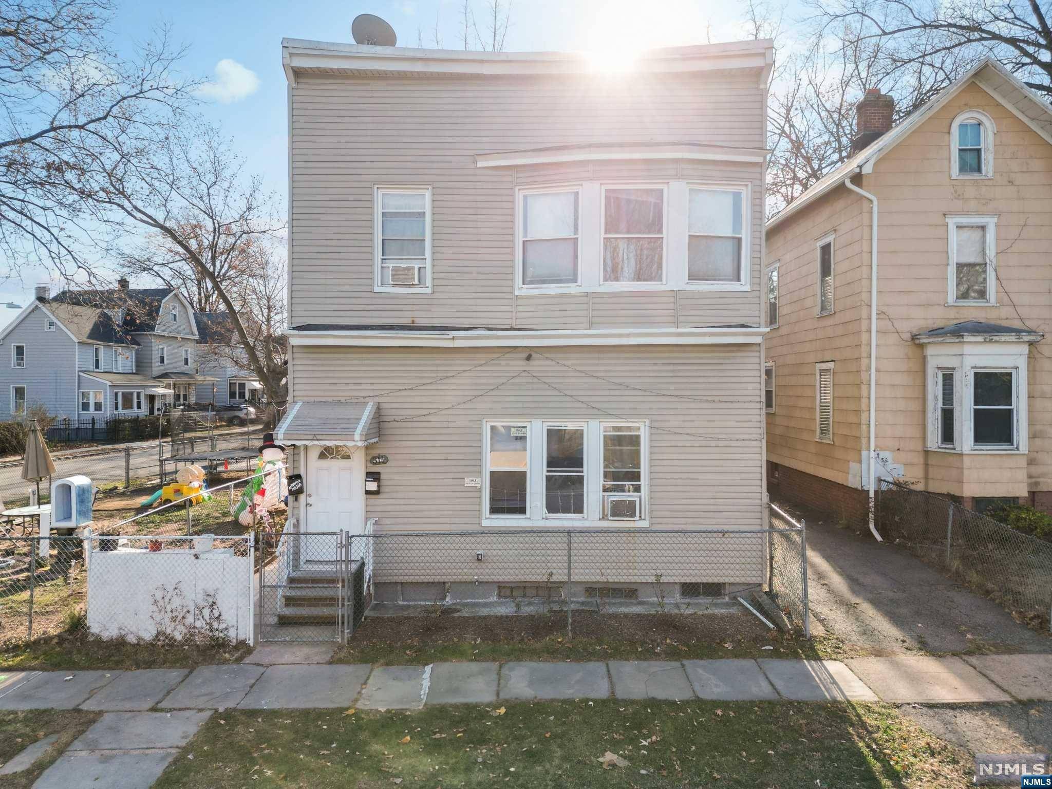 East Orange, NJ 07018,311 Elmwood AVE