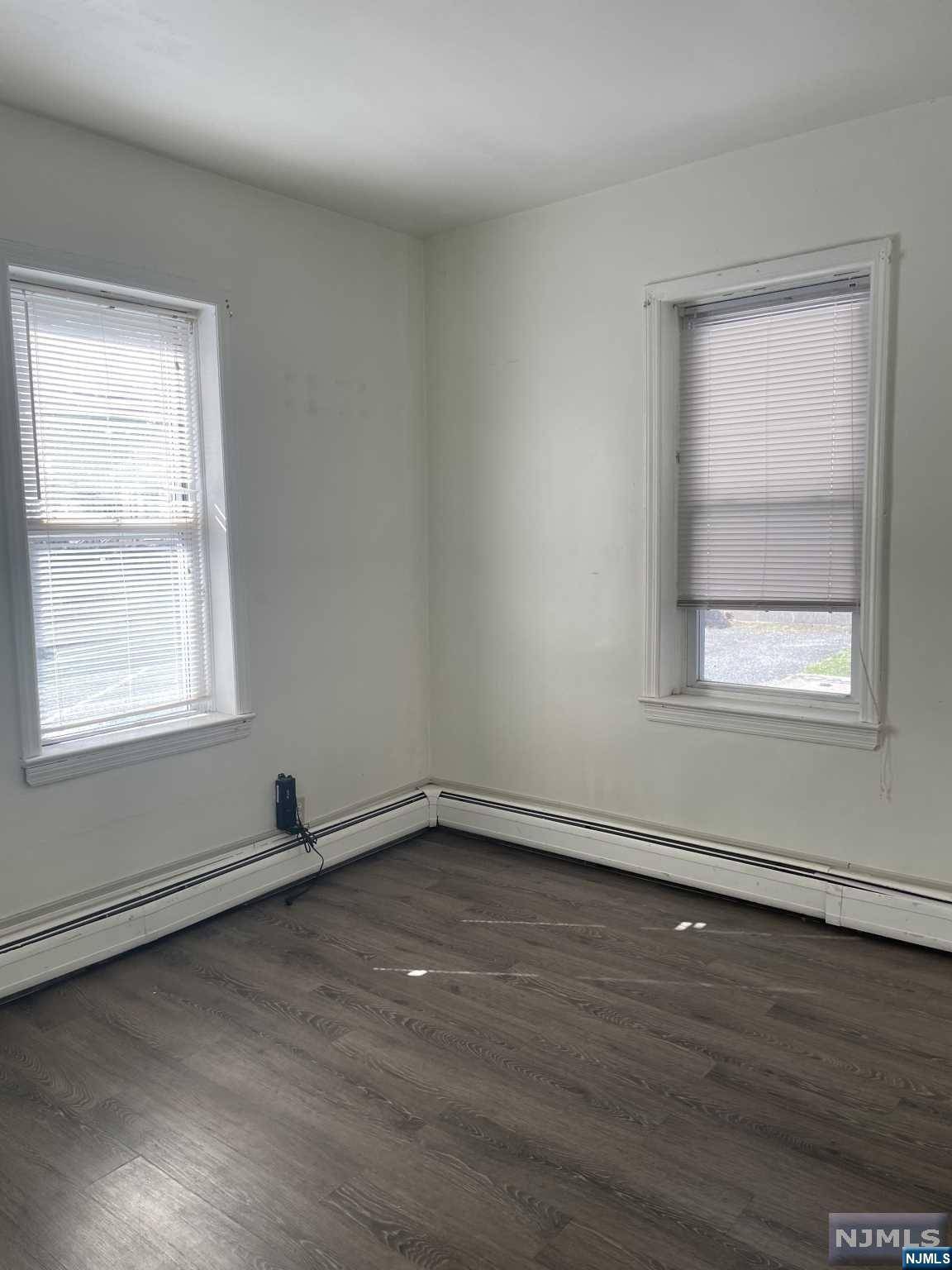 Garfield, NJ 07026,209 Harrison AVE #1R