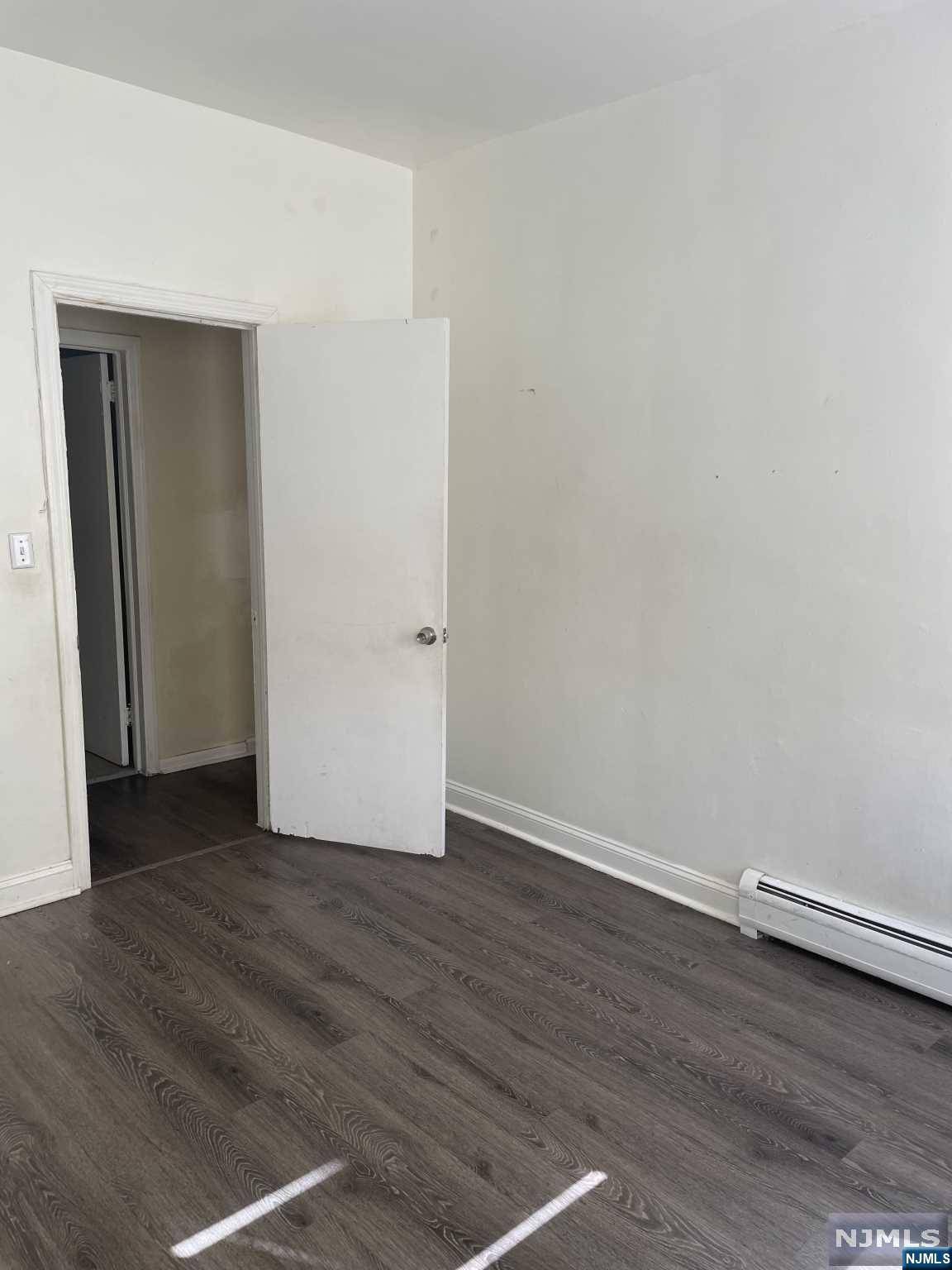 Garfield, NJ 07026,209 Harrison AVE #1R