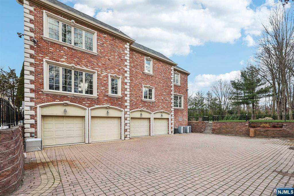 Alpine, NJ 07620,24 Tulip Tree LN