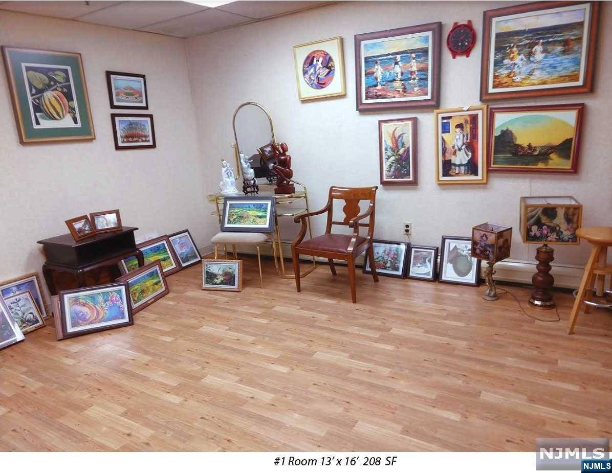 Ridgefield, NJ 07657,610 Broad AVE #1st Floor