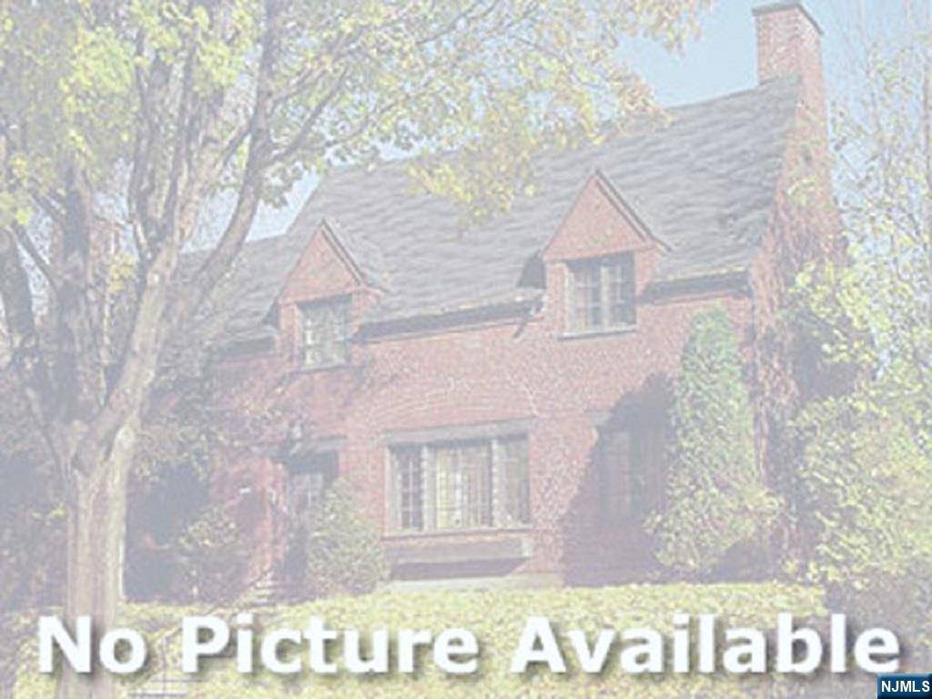 Mahwah, NJ 07430,66 Thunderhead PL