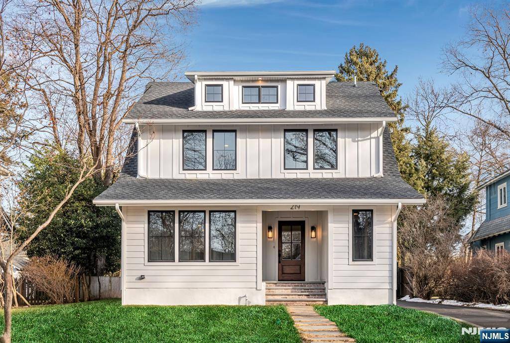 Ridgewood, NJ 07450,219 Brookside AVE