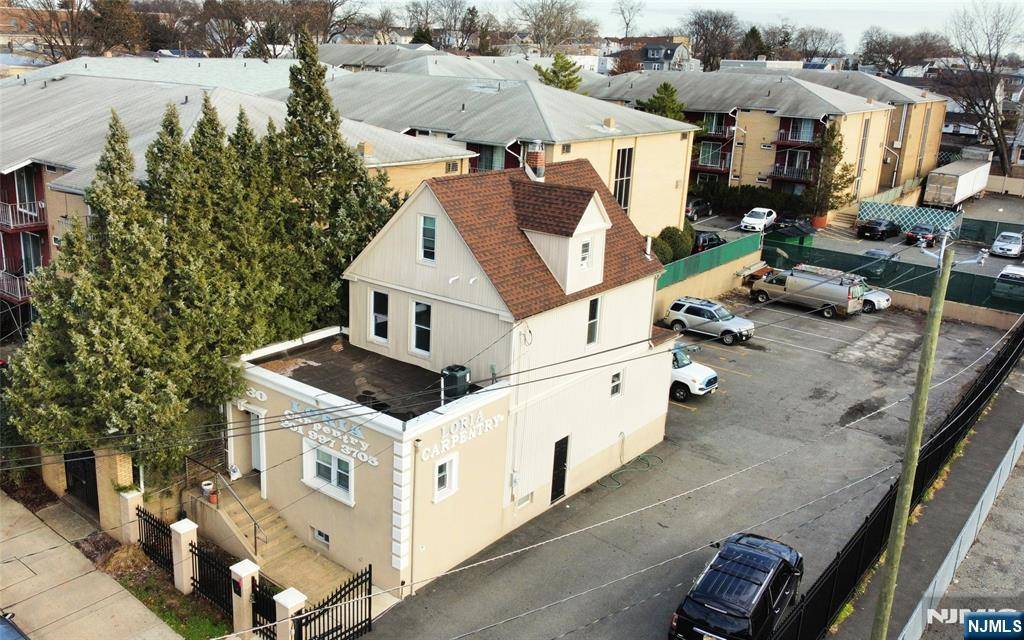 Irvington, NJ 07111,1030-1032 Stuyvesant AVE #32
