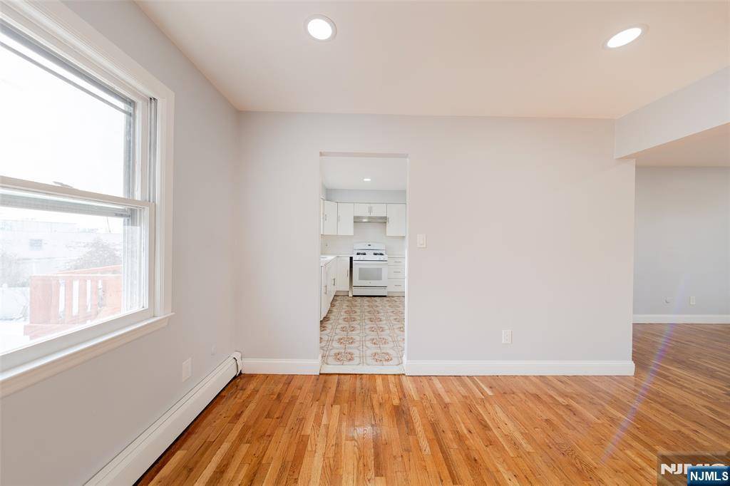 South Hackensack, NJ 07606,85 Grove ST
