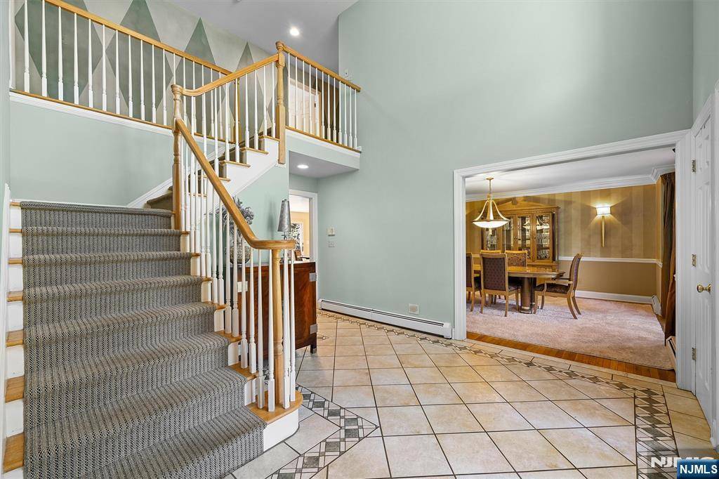 River Vale, NJ 07675,663 Blue Hill RD