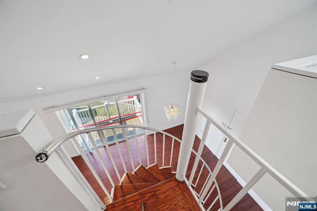 Englewood, NJ 07631,29 Presidential DR #29