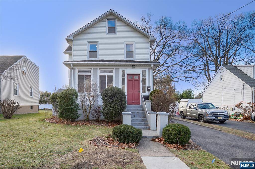 Bergenfield, NJ 07621,84 Grove ST #2nd Fl
