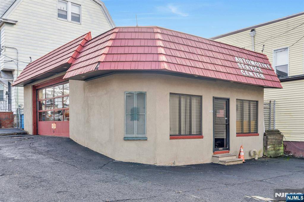 Kearny, NJ 07032,614 Elm ST