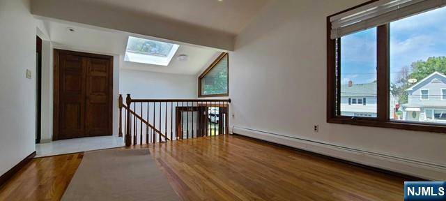 Ridgefield, NJ 07657,760 Day AVE