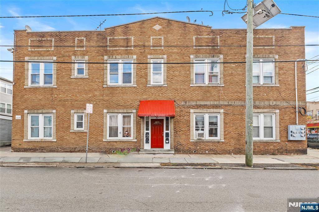 Newark, NJ 07107,93 Davenport AVE