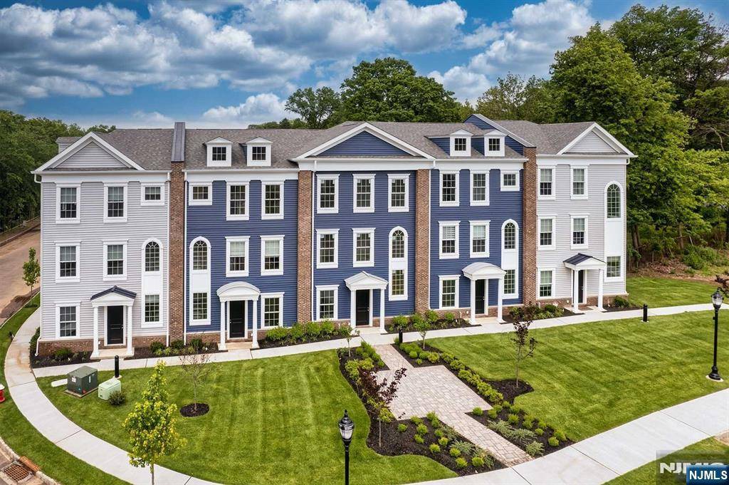 Teaneck, NJ 07666,14 Parkside LN