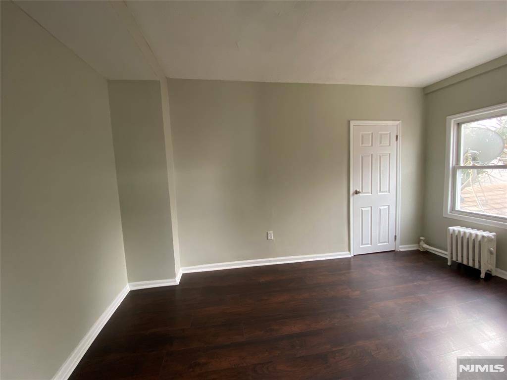 Bloomfield, NJ 07003,124-126 Spruce ST