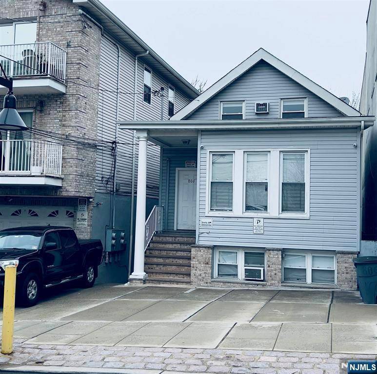 Union City, NJ 07087,806 17th ST