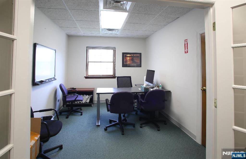 Wyckoff, NJ 07481,191 Godwin AVE #2ND FLOOR UNIT