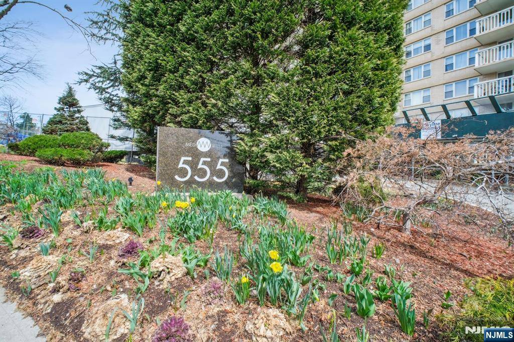 Fort Lee, NJ 07024,555 North AVE #17R