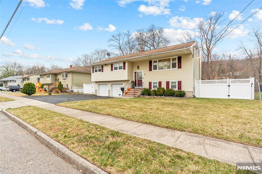 Bloomingdale, NJ 07403,61 Charles ST