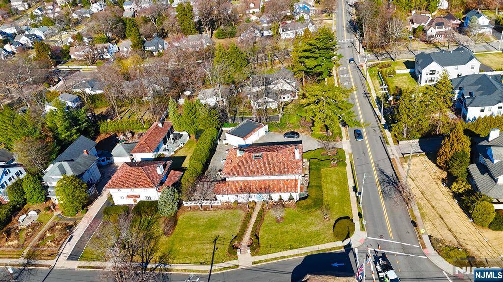Glen Rock, NJ 07452,600 Doremus AVE