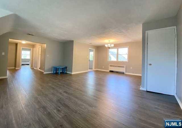 Fort Lee, NJ 07024,330 Westview AVE #2