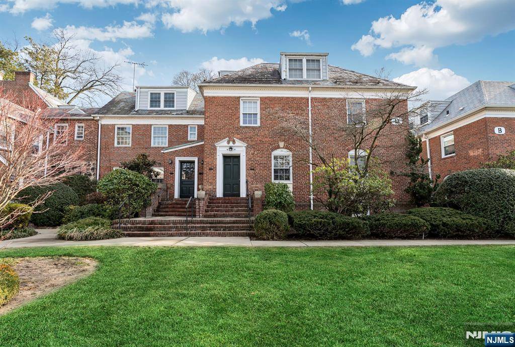 Englewood, NJ 07631,185 E Palisade AVE #D5B