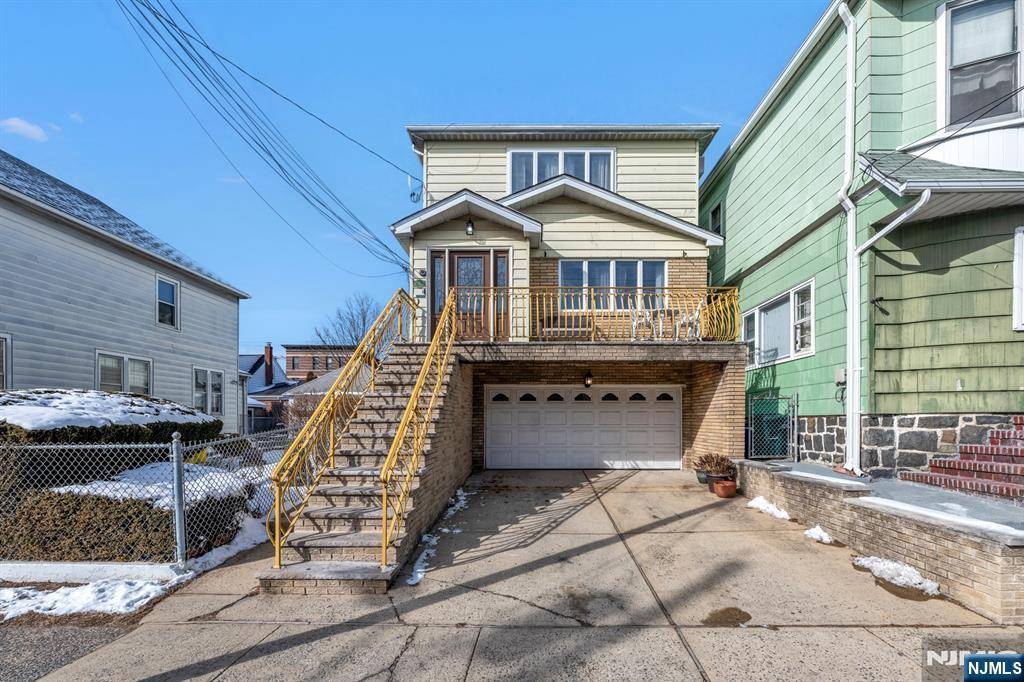 Fairview, NJ 07022,131 Shaler AVE