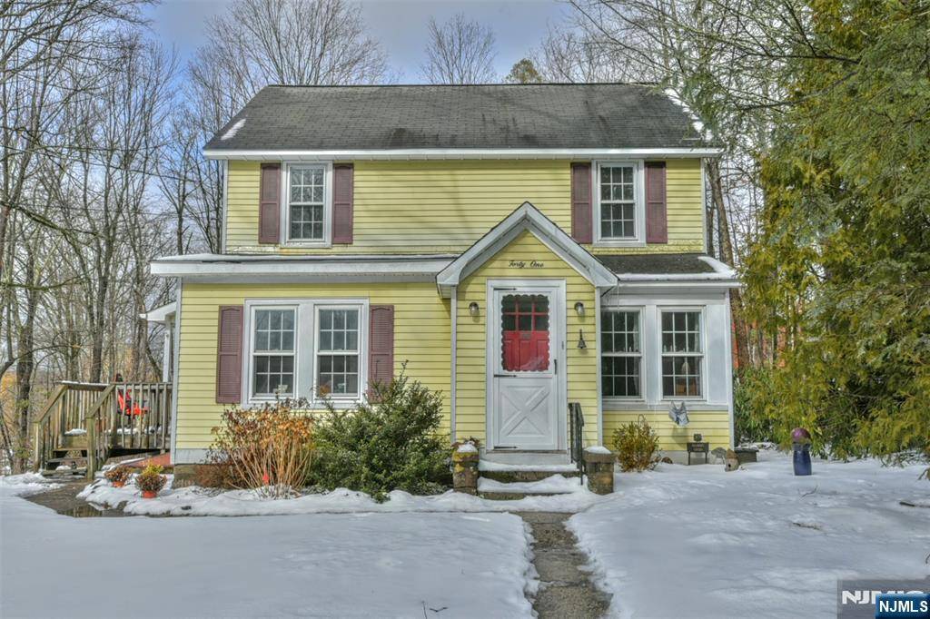 West Milford, NJ 07480,41 Vreeland